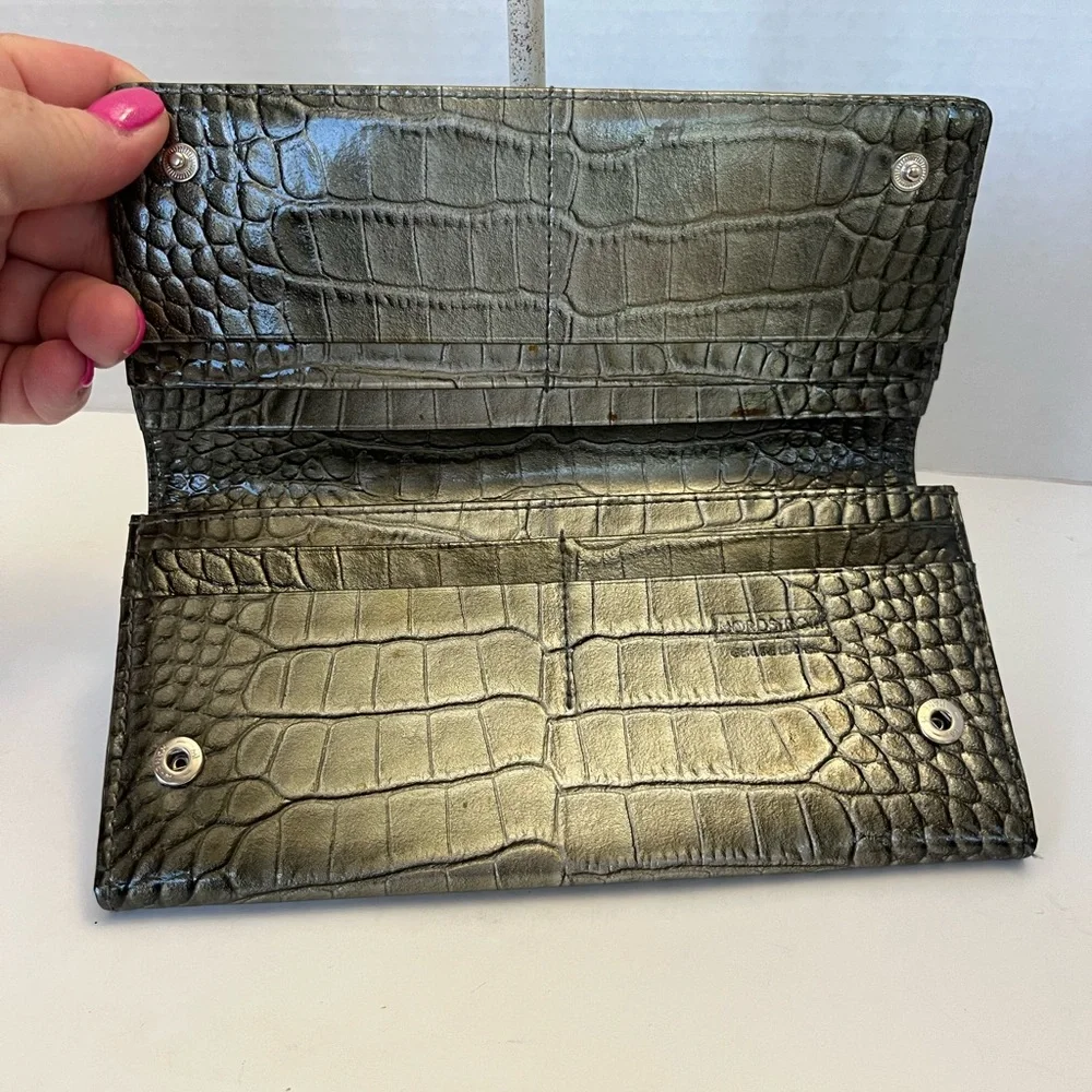 Nordstrom leather crocodile embossed wallet